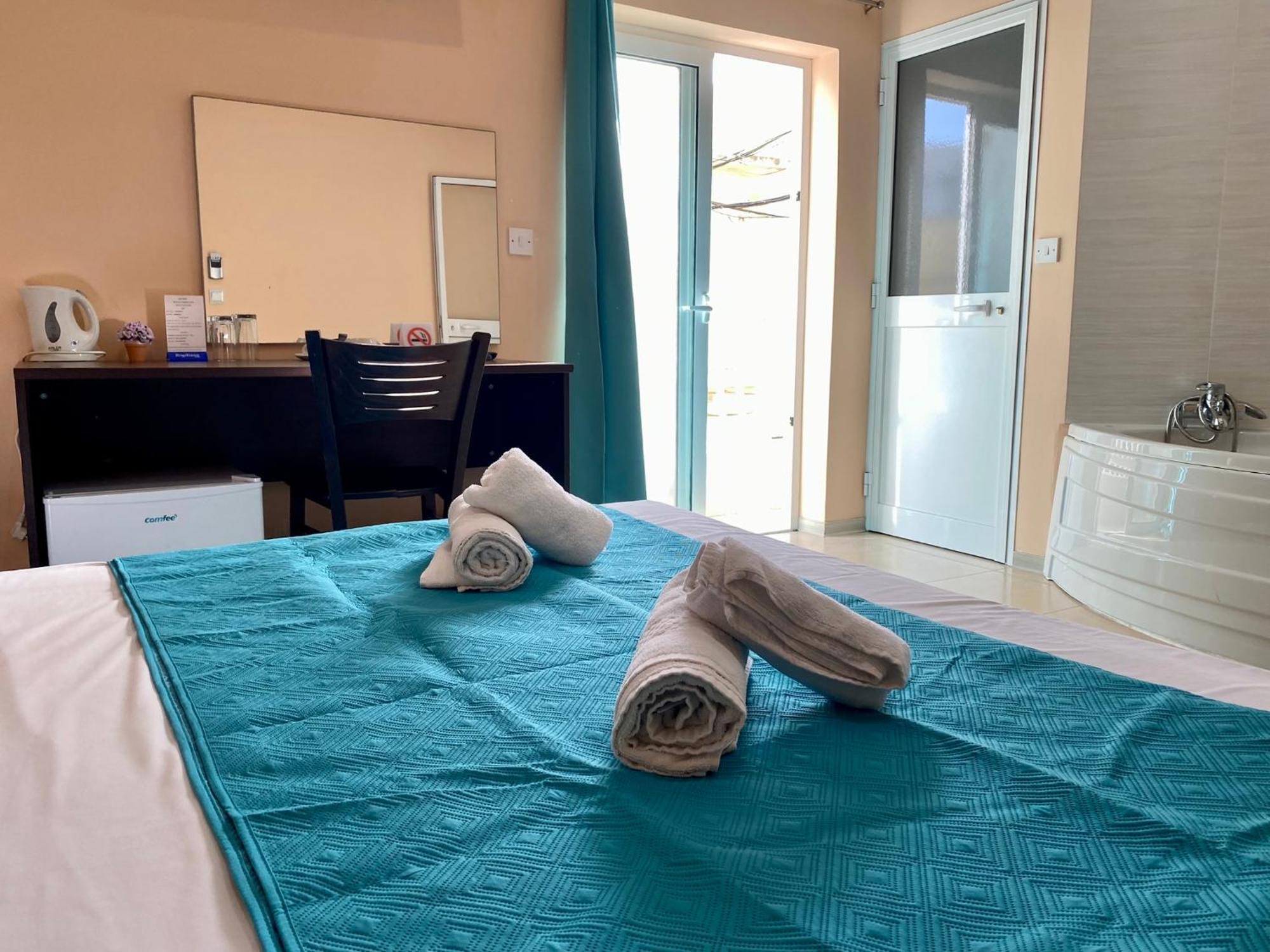 Malta Paradise Hotel Saint Julian's 외부 사진